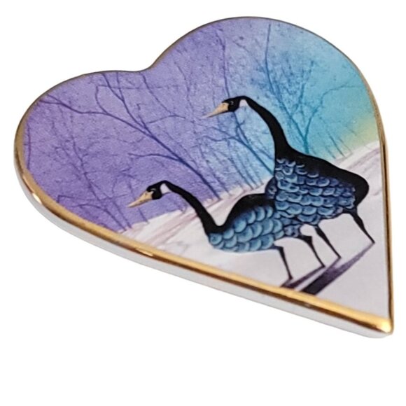 P Buckley Moss Never Ending Love Canada Geese Heart Brooch Pendant, M400 - Picture 6 of 8